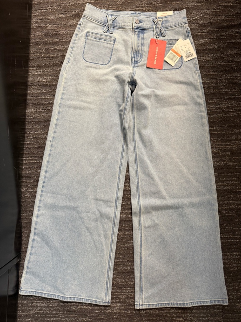 Lucky Brand Light Blue Denim Jeans with Red Tag
